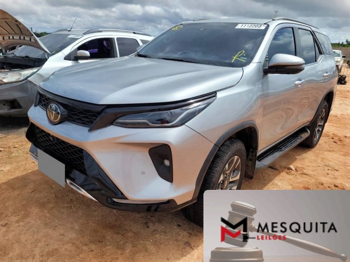 TOYOTA HILUX SW4 24/24