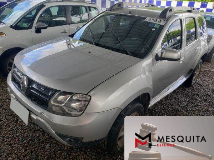 RENAULT DUSTER 18/18