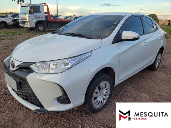 TOYOTA YARIS SEDAN 22/23