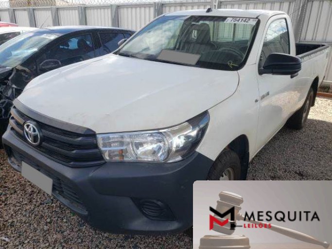 TOYOTA HILUX CS 18/18