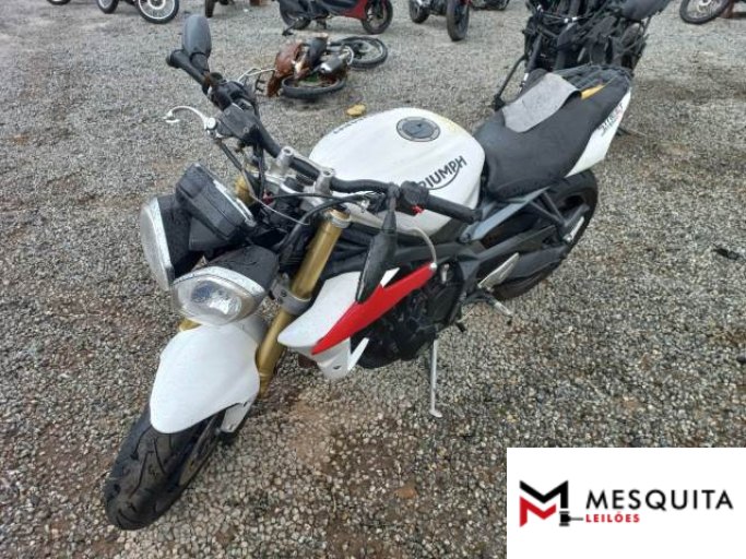 TRIUMPH STREET TRIPLE 15/15
