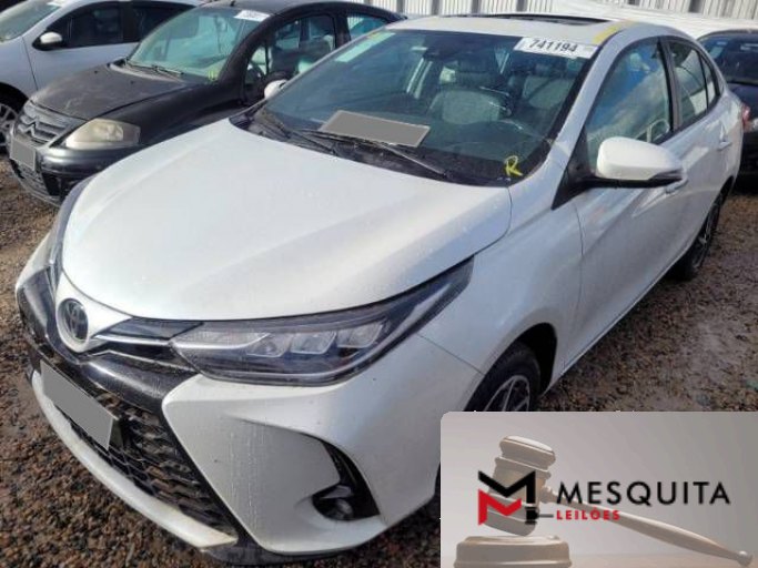TOYOTA YARIS SEDA 22/23