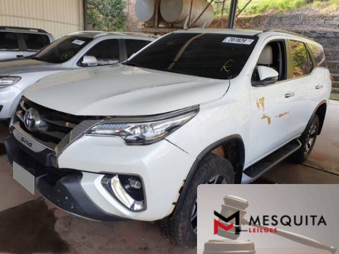 TOYOTA HILUX SW4 19/20