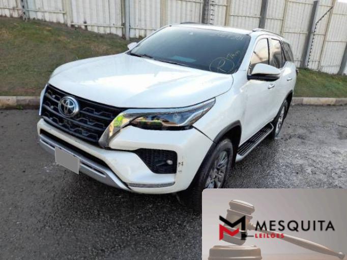 TOYOTA HILUX SW4 22/22