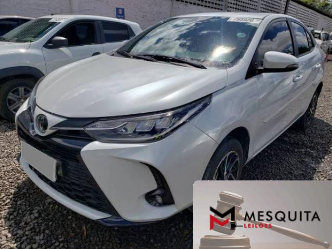 TOYOTA YARIS SEDA 22/23
