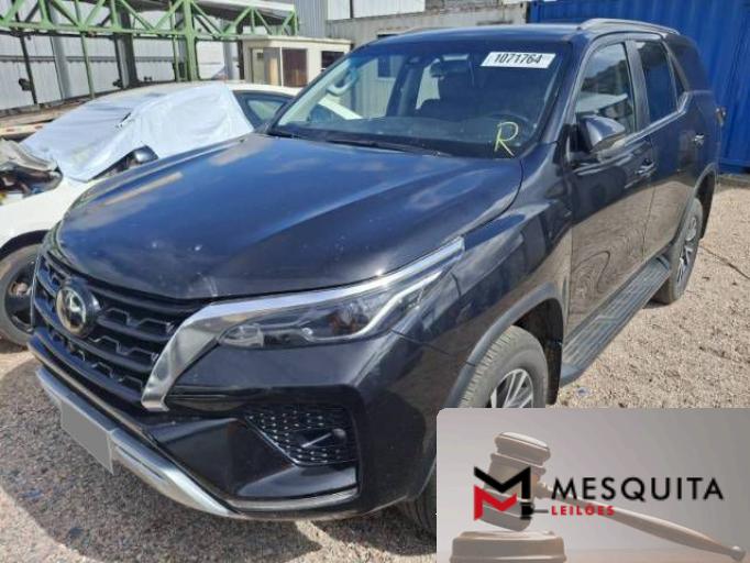 TOYOTA HILUX SW4 21/22