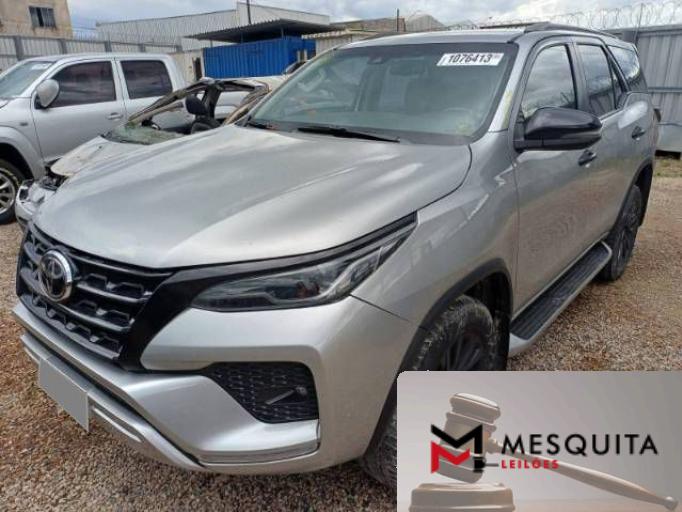 TOYOTA HILUX SW4 21/21