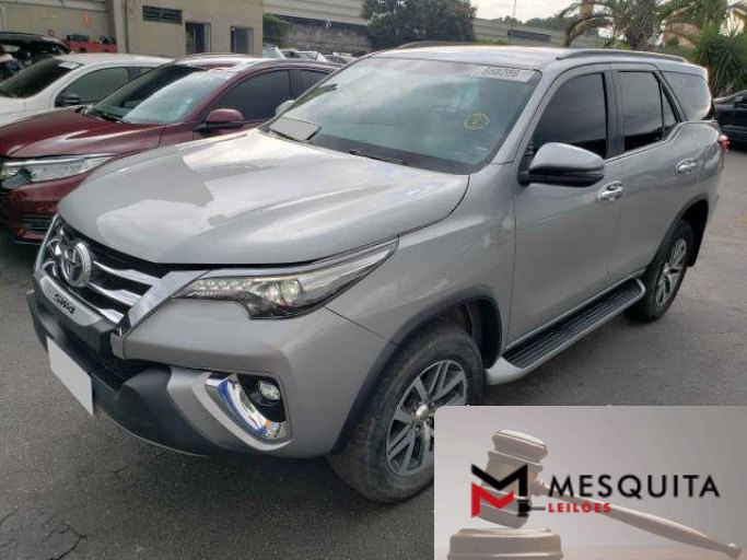TOYOTA HILUX SW4 19/19