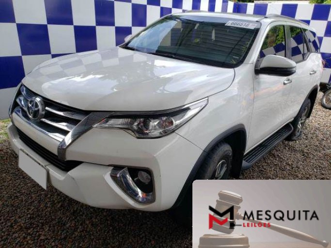 TOYOTA HILUX SW4 19/19