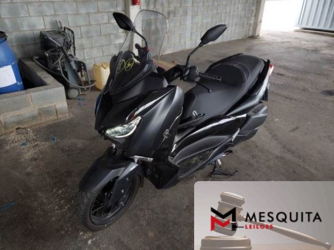 YAMAHA XMAX 22/22