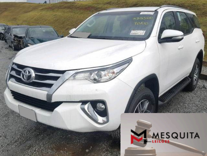 TOYOTA HILUX SW4 16/17